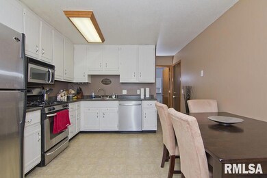 2215 W 45th St, Davenport, IA 52806 - photo 4