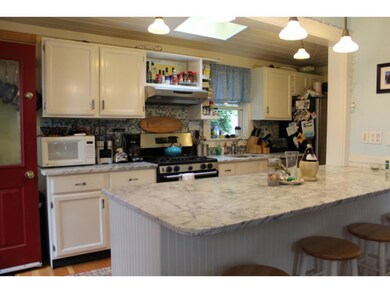 397 Bartlett St, Portsmouth, NH 03801 - photo 4