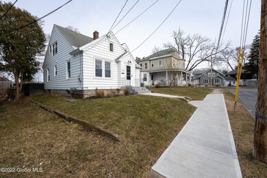 17 Hawk St, Schenectady, NY 12302 - photo 3