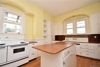 523 Walnut St, Statesville, NC 28677 - photo 7