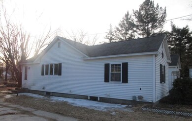 12 Crescent St, Keene, NH 03431 - photo 2