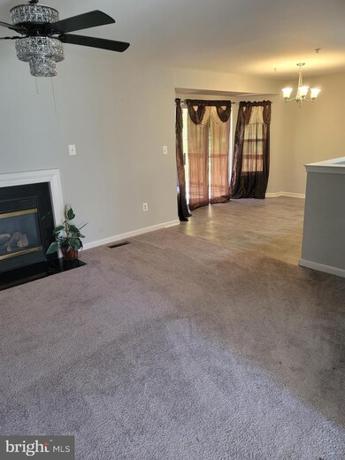 1619 Shady Glen Dr, District Heights, MD 20747 - photo 6