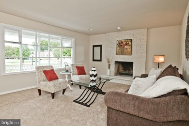 16631 Longstreet Dr, Williamsport, MD 21795 - photo 6