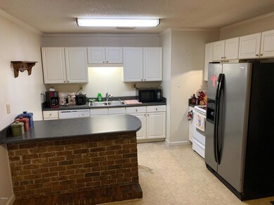 8304 Sherbrook St, Moss Point, MS 39562 - photo 5