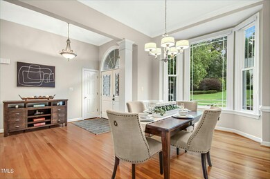 100_Caymus_dining 2