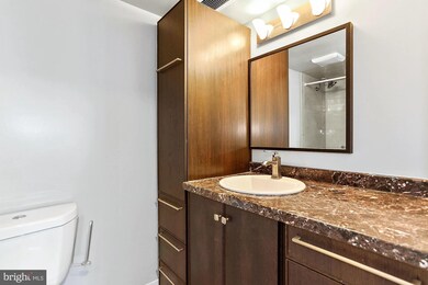 1645 Parkcrest Cir unit 100, Reston, VA 20190 - photo 4