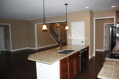 2019 Creekside Manor Ln, Knoxville, TN 37932 - photo 7