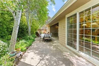 2494 NE 6th St, Bend, OR 97701 - photo 6