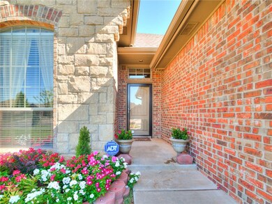 2613 SE 6th Cir, Moore, OK 73160 - photo 4