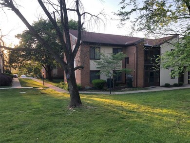 991 Village Round unit J, Allentown, PA 18106 - photo 4