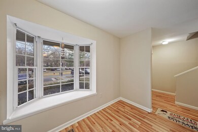 8912 Shamrock Ct, Springfield, VA 22152 - photo 6