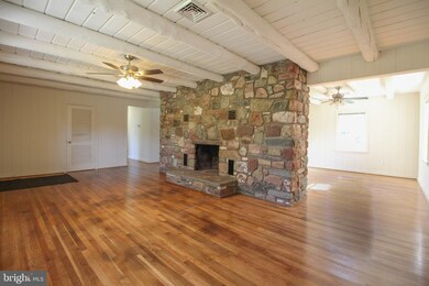 43418 Mountain View Dr, Chantilly, VA 20152 - photo 5