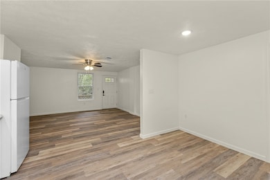 390 U S 30 unit A, Imperial, PA 15126 - photo 4