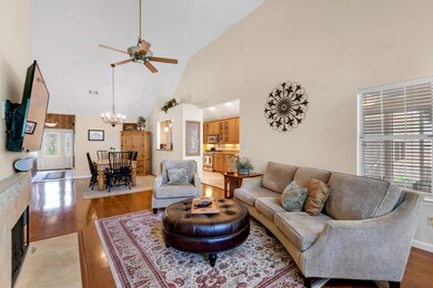 826FairwayLakesDr_20160714_064