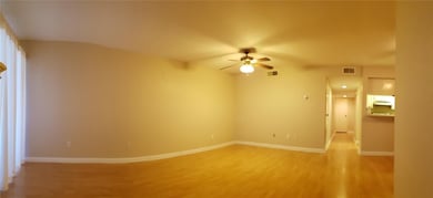 4001 E Nasa Pkwy unit 136, El Lago, TX 77586 - photo 3