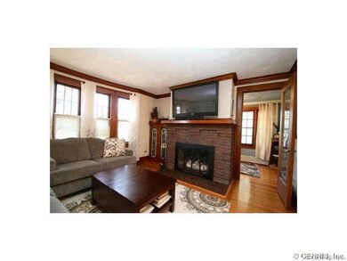 Living Room. Gas fireplace-extra bonus-flat screen