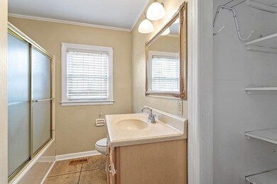 206 E Fairview Dr, Oxford, NC 27565 - photo 6