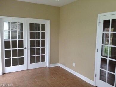 4524 Treebark Ln, High Point, NC 27265 - photo 3