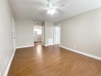 1141 N Durham Dr unit 12, Houston, TX 77008 - photo 2