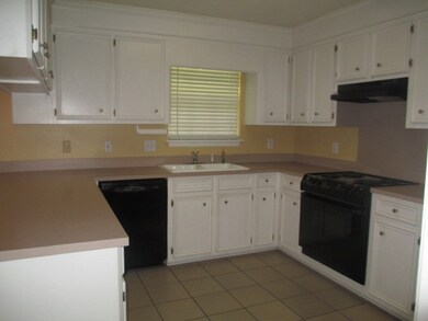 929 Eagles Nest Dr, Byram, MS 39272 - photo 5