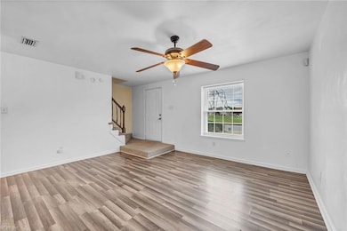 809 Huntly Dr, Chesapeake, VA 23320 - photo 2