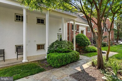 3243 Martha Custis Dr, Alexandria, VA 22302 - photo 3