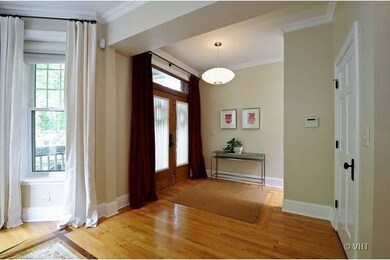 4919 N Hoyne Ave, Chicago, IL 60625 - photo 2