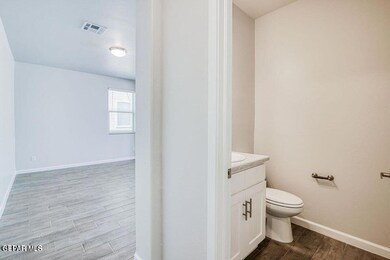 13700 Eccles Rd, El Paso, TX 79928 - photo 6