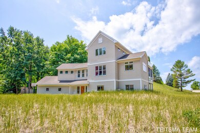 9435 Lakeview_Court, West Olive