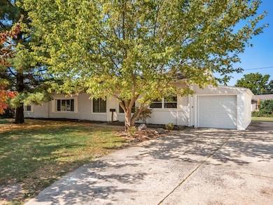 963 Erickson Ave, Columbus, OH 43227 - photo 2