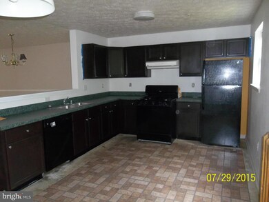 10412 Vista Gardens Dr, Bowie, MD 20720 - photo 2