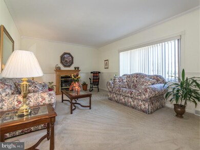 154 Rice Dr, Morrisville, PA 19067 - photo 4