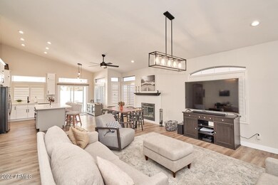 178 W El Freda Rd, Tempe, AZ 85284 - photo 5