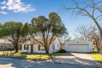 109 W 2nd St, Weatherford, TX 76086 - photo 3