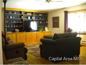 2010 Mound Rd, Jacksonville, IL 62650 - photo 3