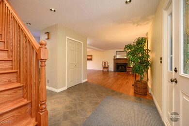 Porcelain tiled large entrance
