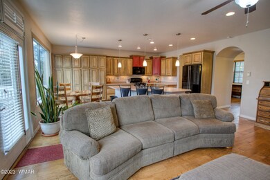 2220 S Pleasant View Dr unit 10, Show Low, AZ 85901 - photo 5
