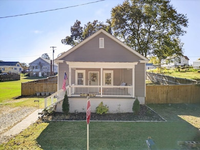 651 Round St, Woodruff, SC 29388 - photo 2