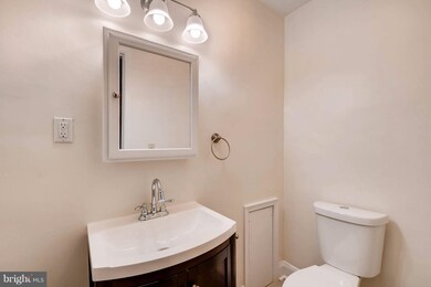 843 N Howard St unit 2, Baltimore, MD 21201 - photo 5
