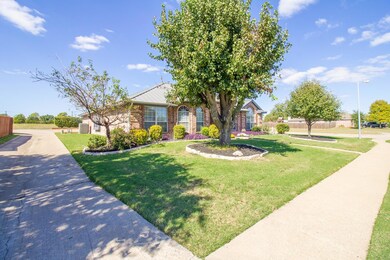 1100 Dodd Dr, Wylie, TX 75098 - photo 4