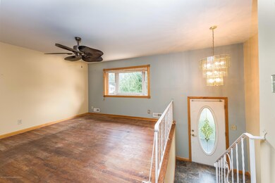 7 Darien Cir-5