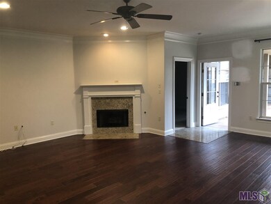 GAS FIREPLACE