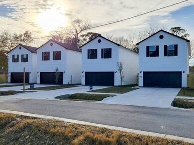 8725 Compton St, Houston, TX 77016 - photo 2