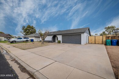 1661_S_Alamo_Cir_01