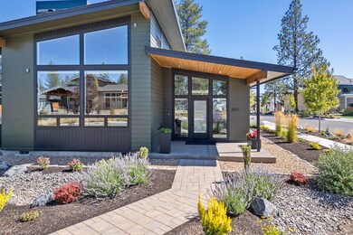 3057 NW Blodgett Way, Bend, OR 97703 - photo 4