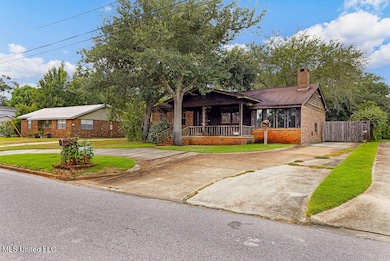 4819ForrestSt-3