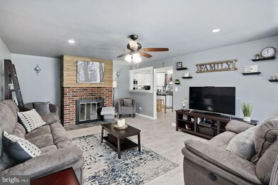 112 Sunnyhill Dr, Souderton, PA 18964 - photo 2