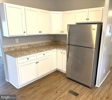 490 N Patuxent Rd unit 4, Odenton, MD 21113 - photo 4