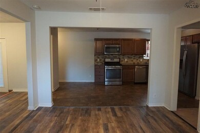 1300 Montgomery St, Wichita Falls, TX 76302 - photo 4