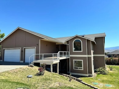 3639 Ridgeview Blvd, Wenatchee, WA 98801 - photo 2
